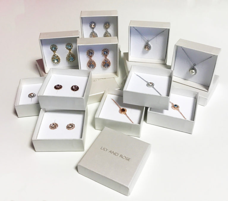 Smycken från Lily and Rose - nu hos Pocketogram!